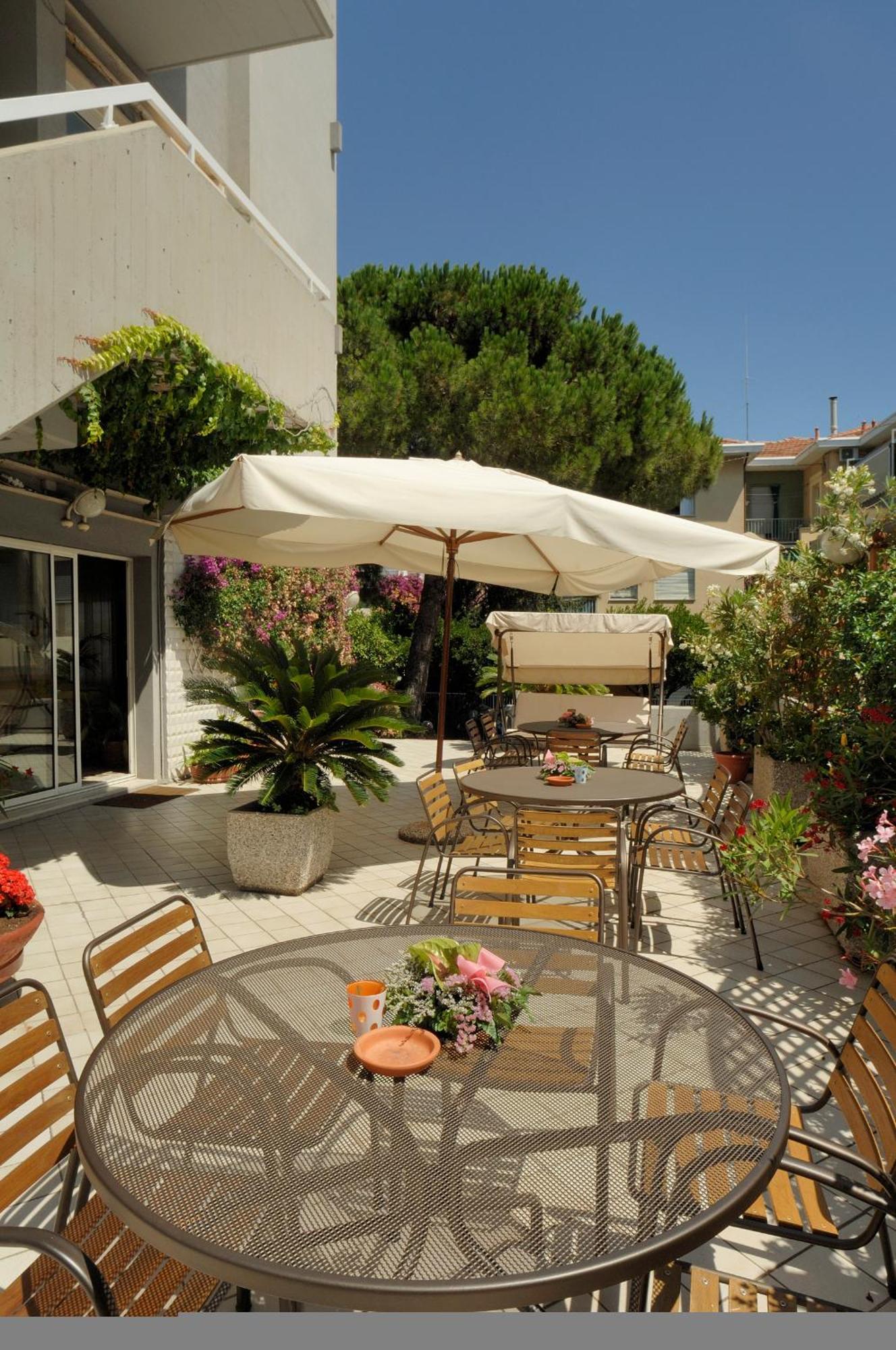 Corallo Wellness Hotel Diano Marina Exterior foto